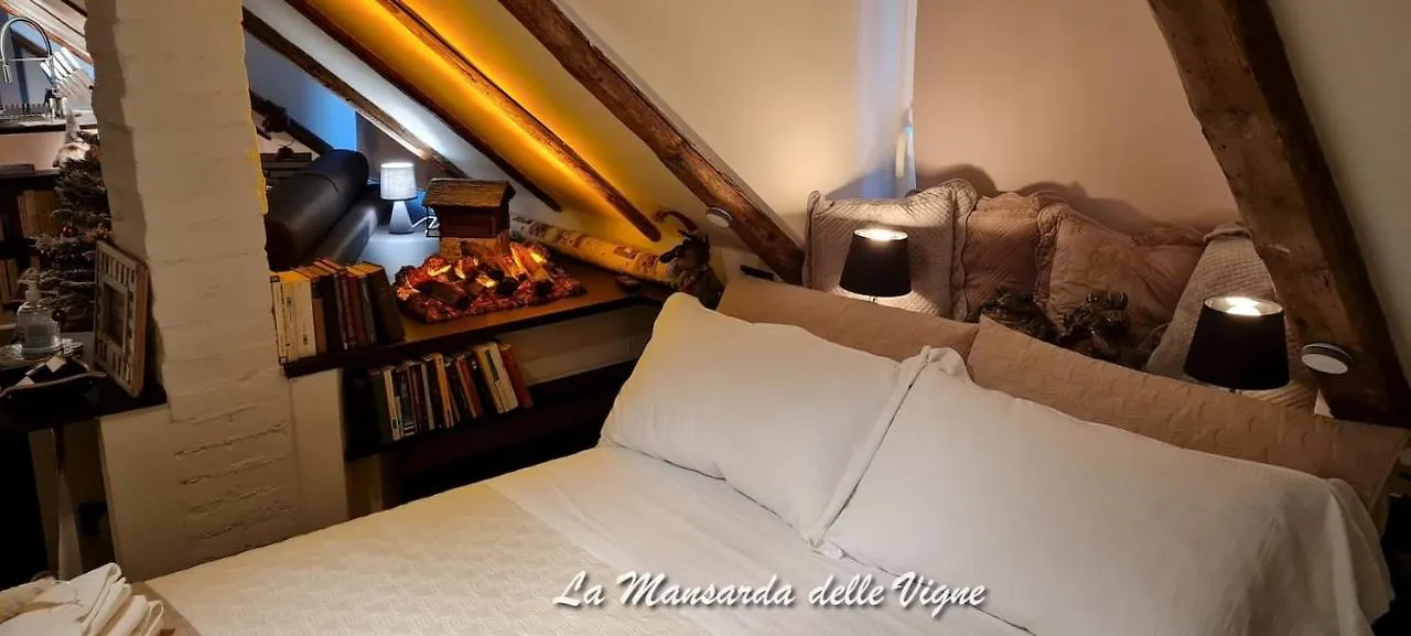 La Mansarda Delle Vigne : Suite Loft Porto Antico 0*, Genoa Italy